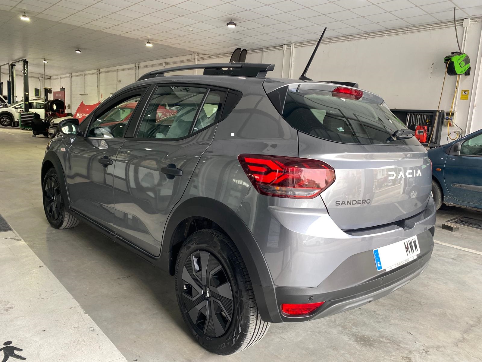 DACIA SANDERO STEPWAY ESSENTIAL ECO G 100CV - Imagen 5