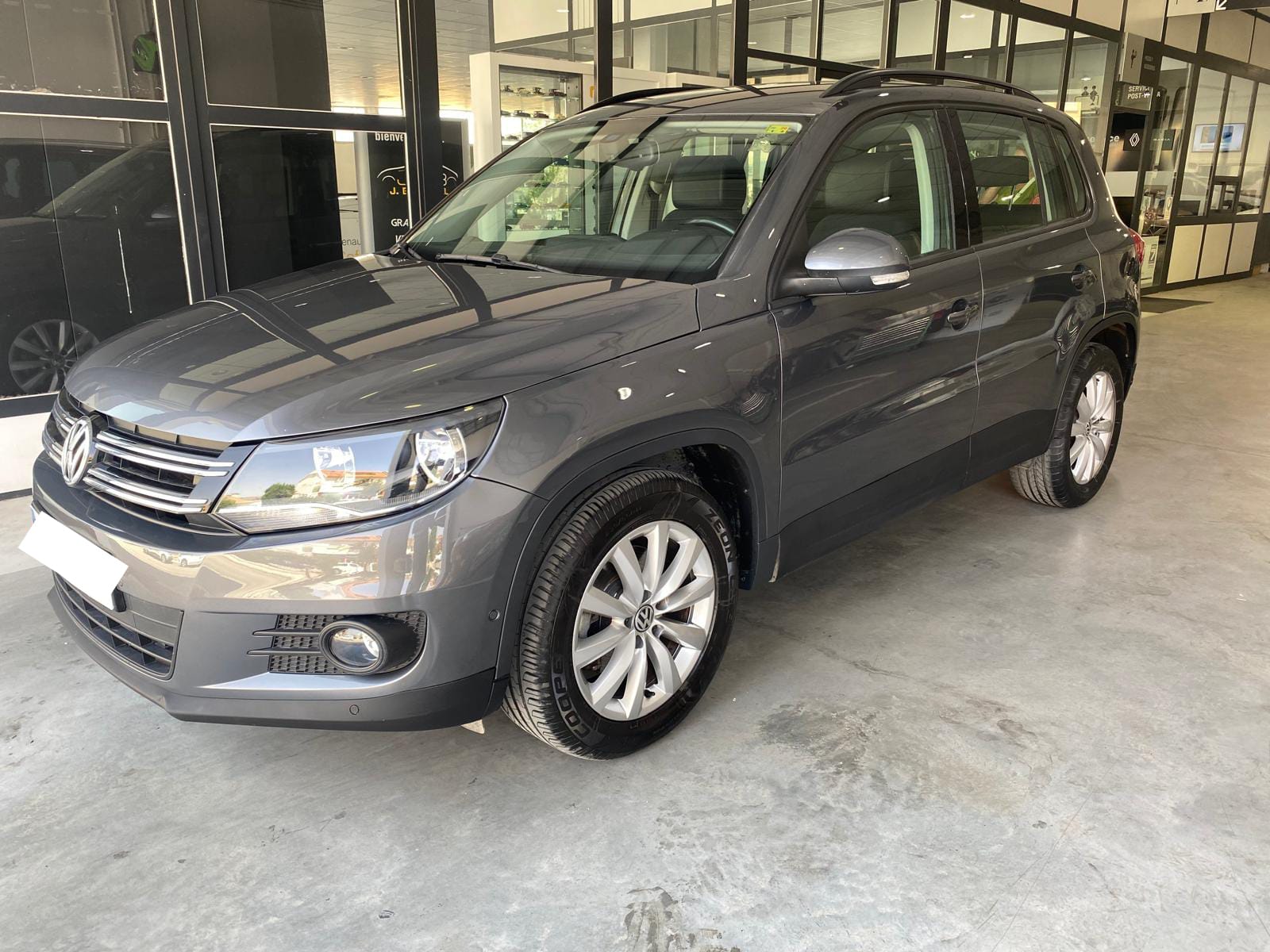 VOLKSWAGEN TIGUAN BLUEMOTION TECH 2.0 TDI 110CV - Imagen 6